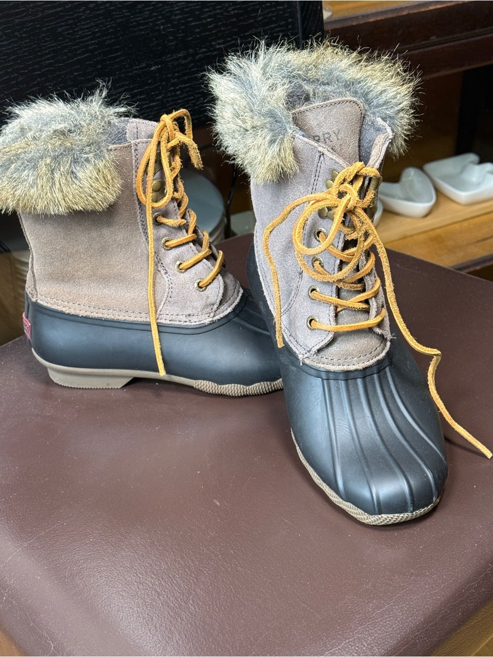 Sperry Saltwater Women’s Duck Boots Gray Suede Faux Fur Size 7M